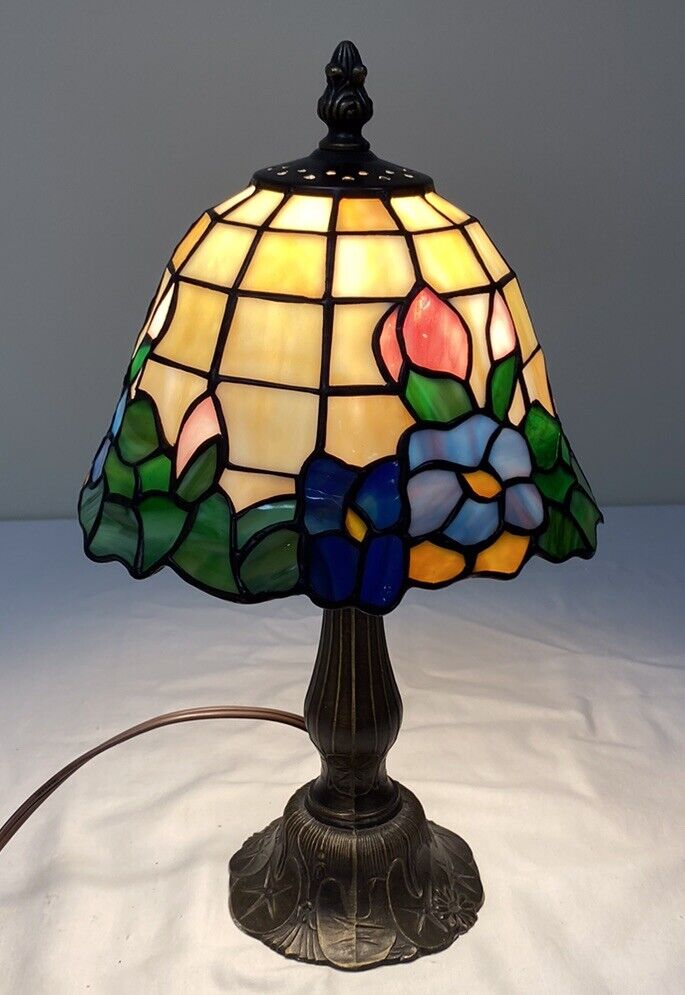 Tiffany Style Stained Glass Floral Side Table Lamp 13\