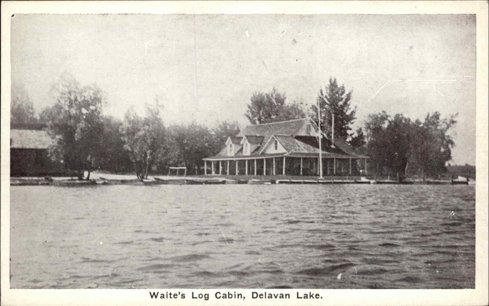 Delavan Lake Wisconsin WI Waite\'s Log Cabin Vintage Postcard