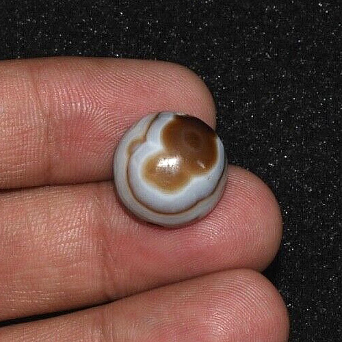 Ancient Banded Agate Luk Mik Dzi Eye Bead over 2000 Years Old in good Condition