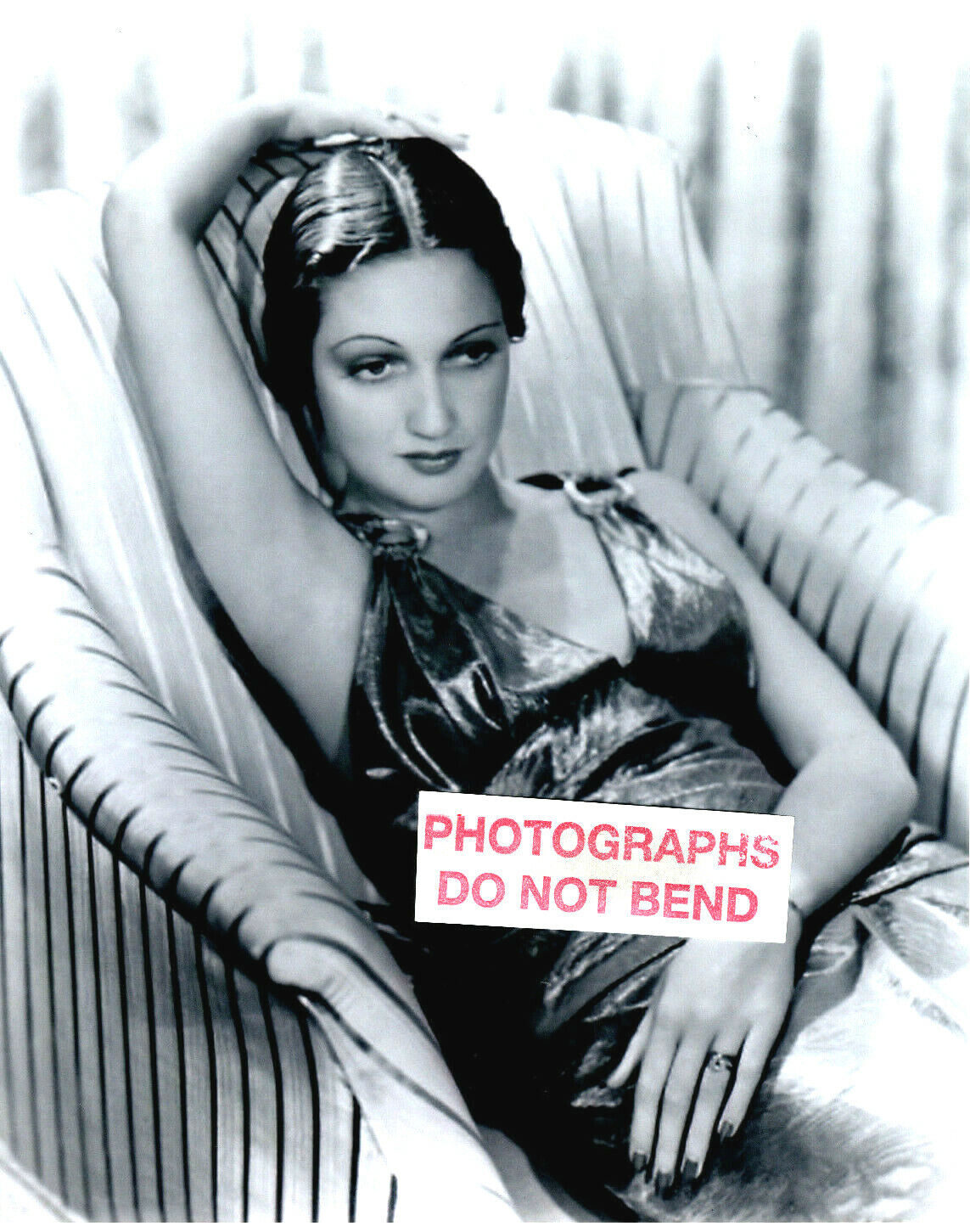 8x10 photo Dorothy Lamour 1930s-1950s movie star publicity photo, 