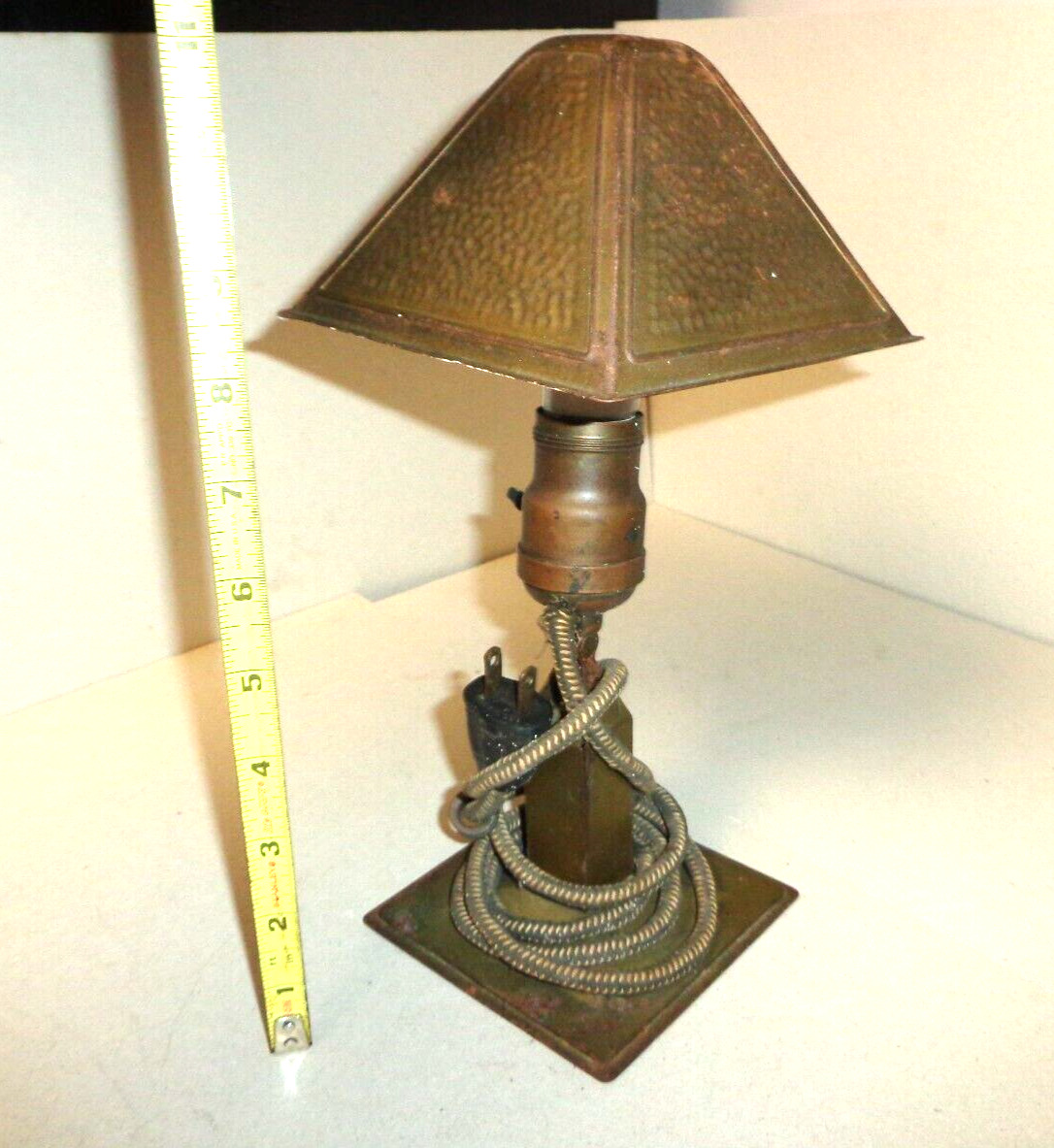 VTG ANTIQUE HAMMERED LOOK SHADE GREIST Desk Lamp PIVOT Adjustable WORKING