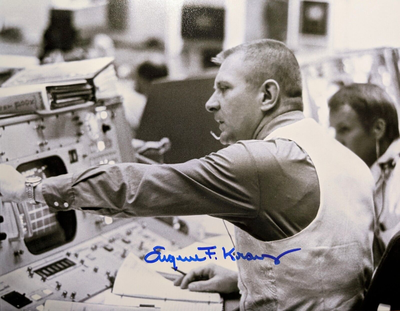 EUGENE Gene KRANZ (NASA Apollo Flight Director) Autographed 8x10 Photograph