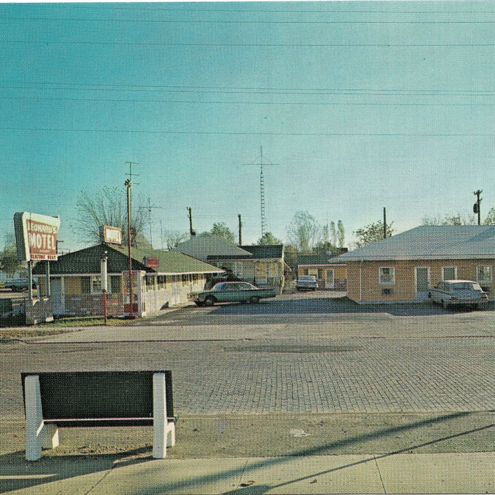 Leonard\'s Motel Springfield Illinois - c.1960s Postcard - PC3481