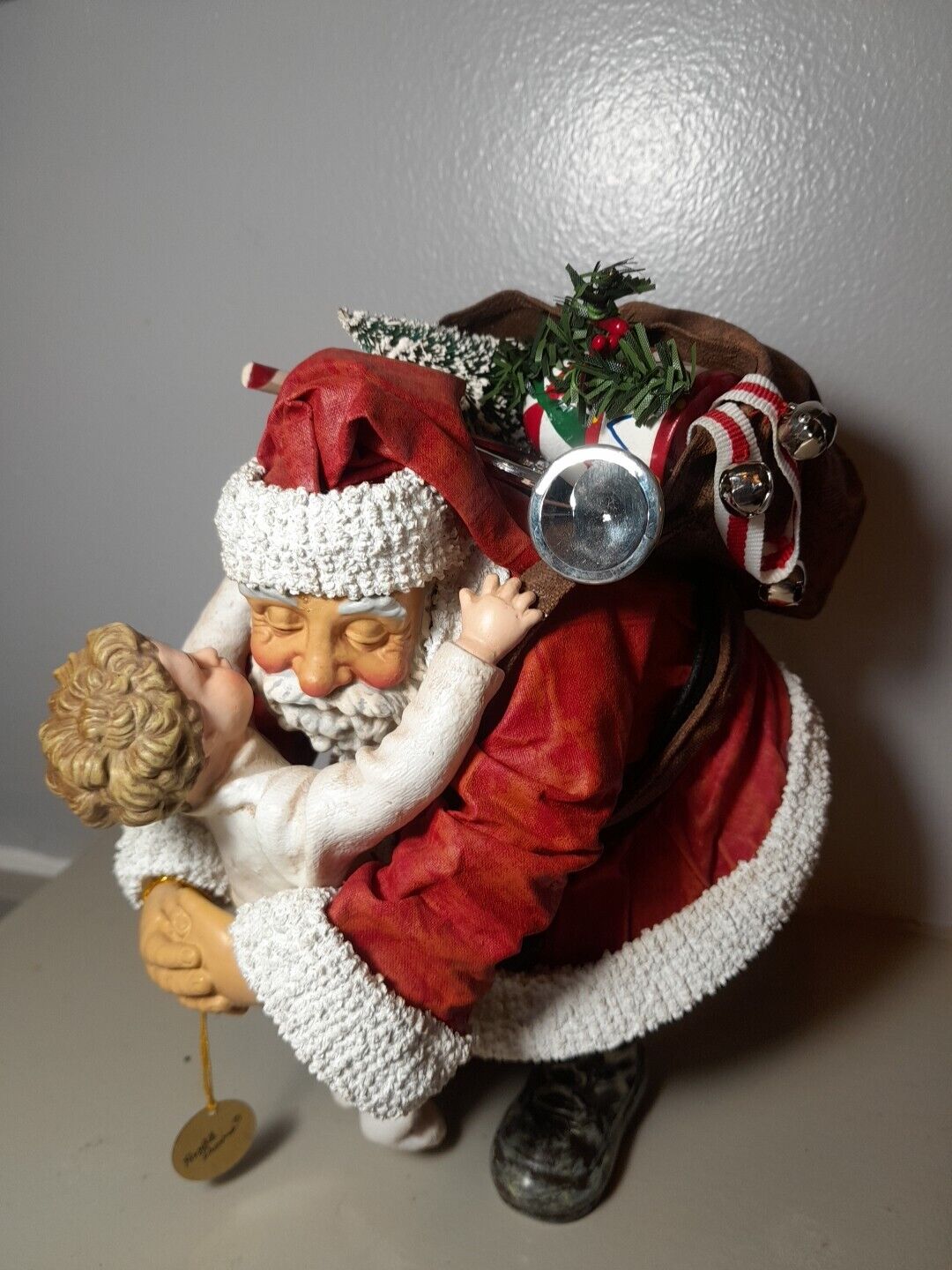 Clothtique Possible Dreams 1996 Hugging Santa W/Child Figurine