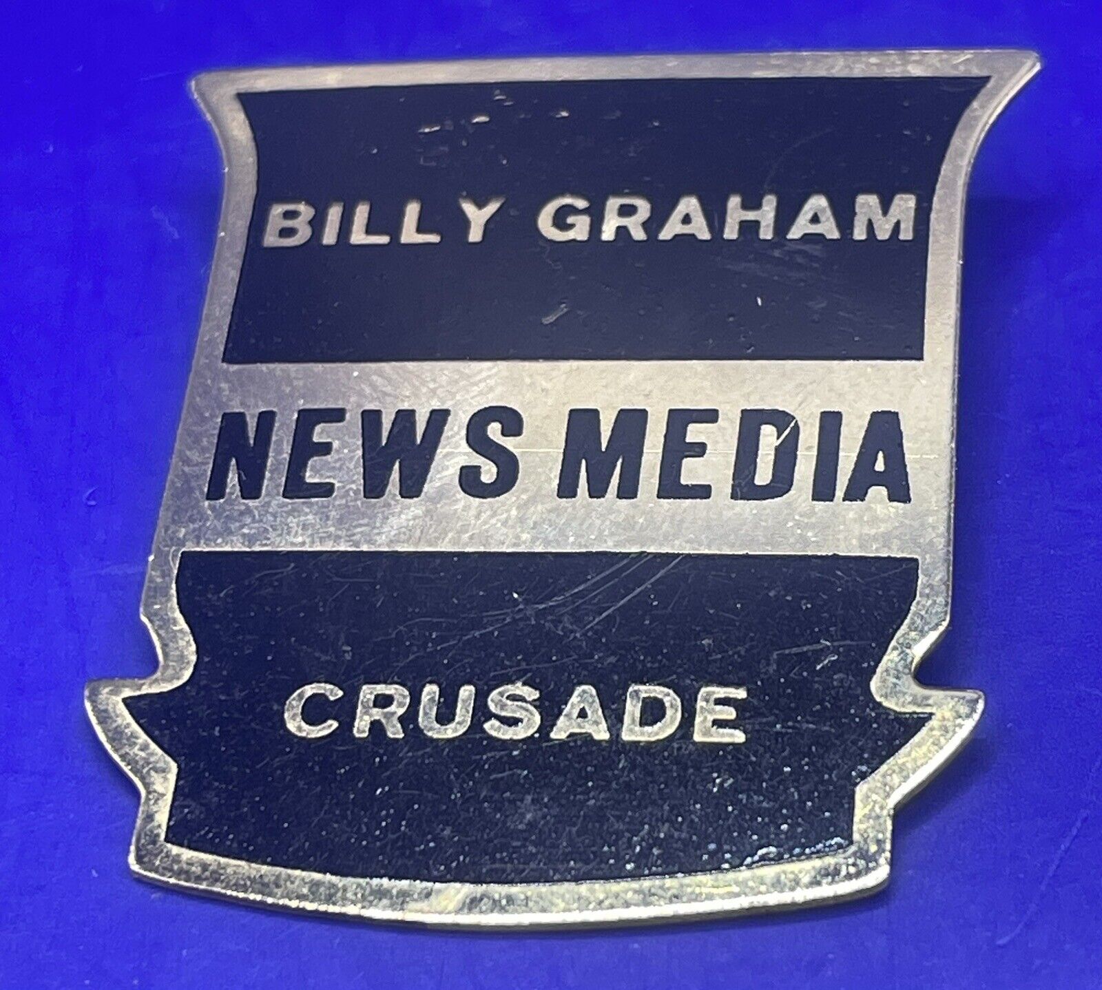 Billy Graham Crusade NEWS MEDIA PIN 1 3/4”