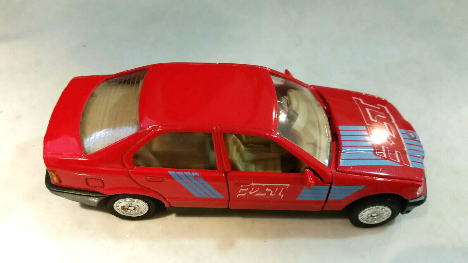  BMW 325i Welly 9042 1/36 Diecast METAL  Mint Loose  4.6\'\' PULL BACK ACTION RED