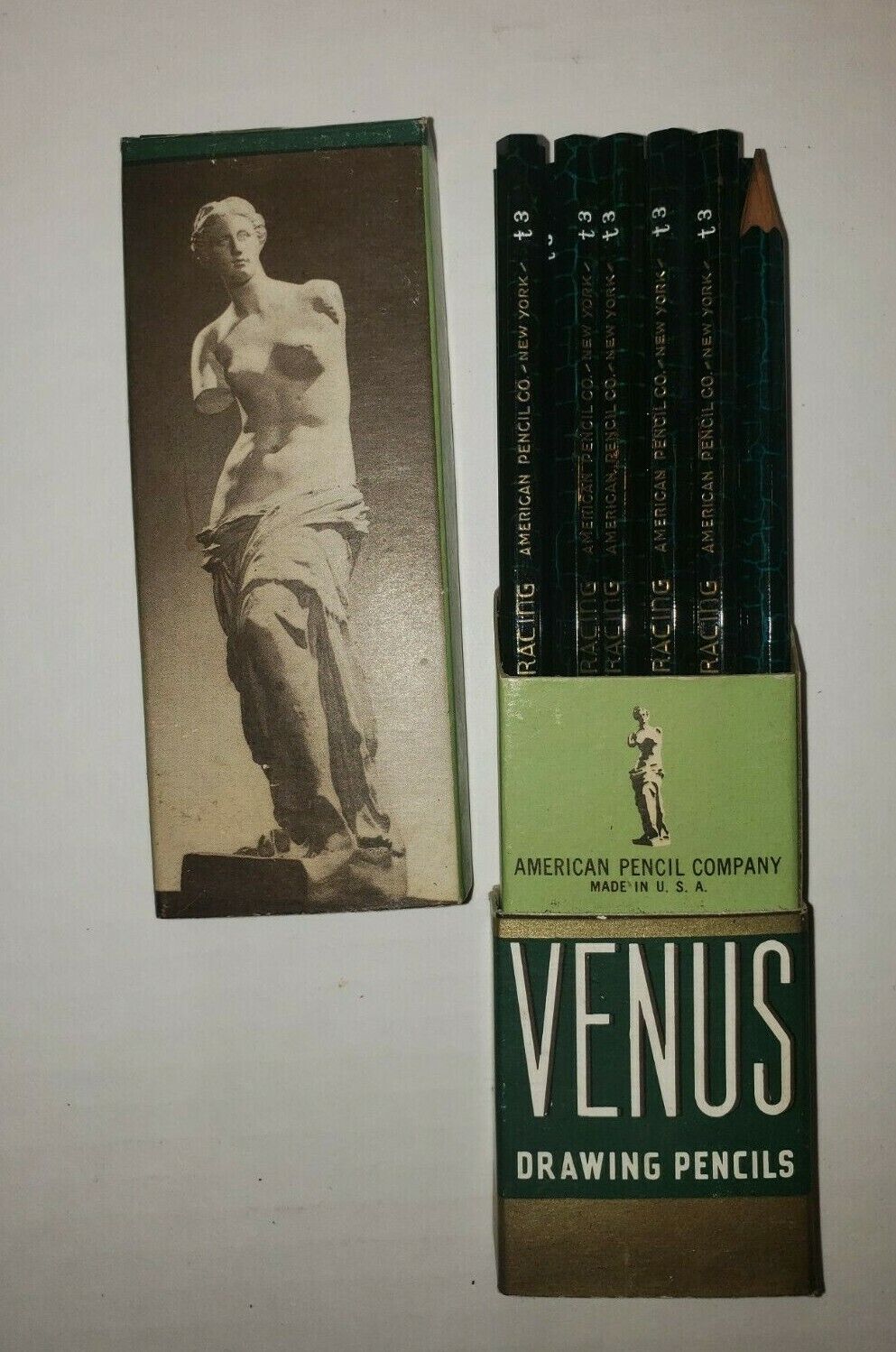VINTAGE Venus T3 Drawing Pencils 3823 -12 Pencils ,  by American Lead Pencil Co.