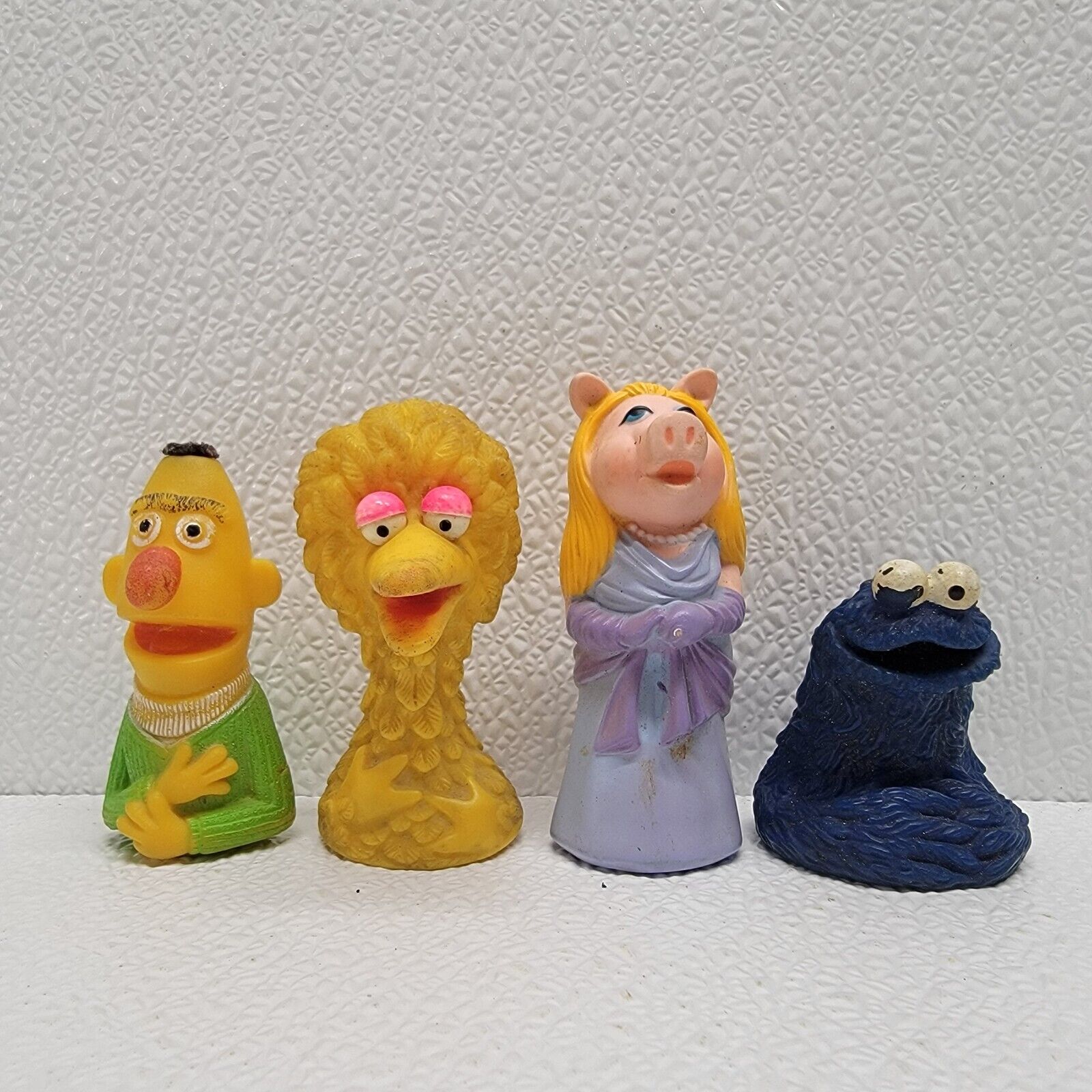 Vintage 1970\'s Sesame Street Finger Puppets Lot of 4 Big Bird, Bert, Miss Piggy