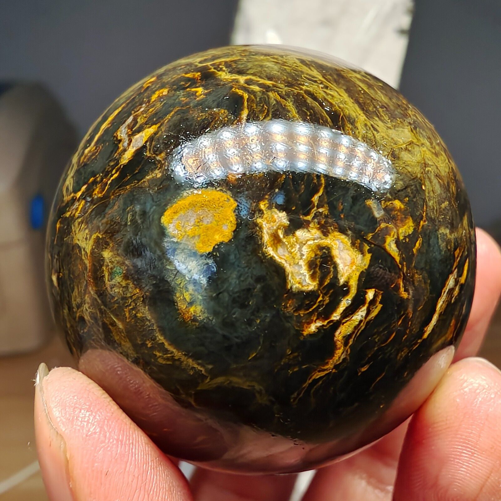 195g WOW Natural Rare Pietrsite Crystal ball Quartz Sphere Healing A670