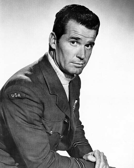 The Great Escape James Garner portrait as Hendley the scrounger 24x36 Poster