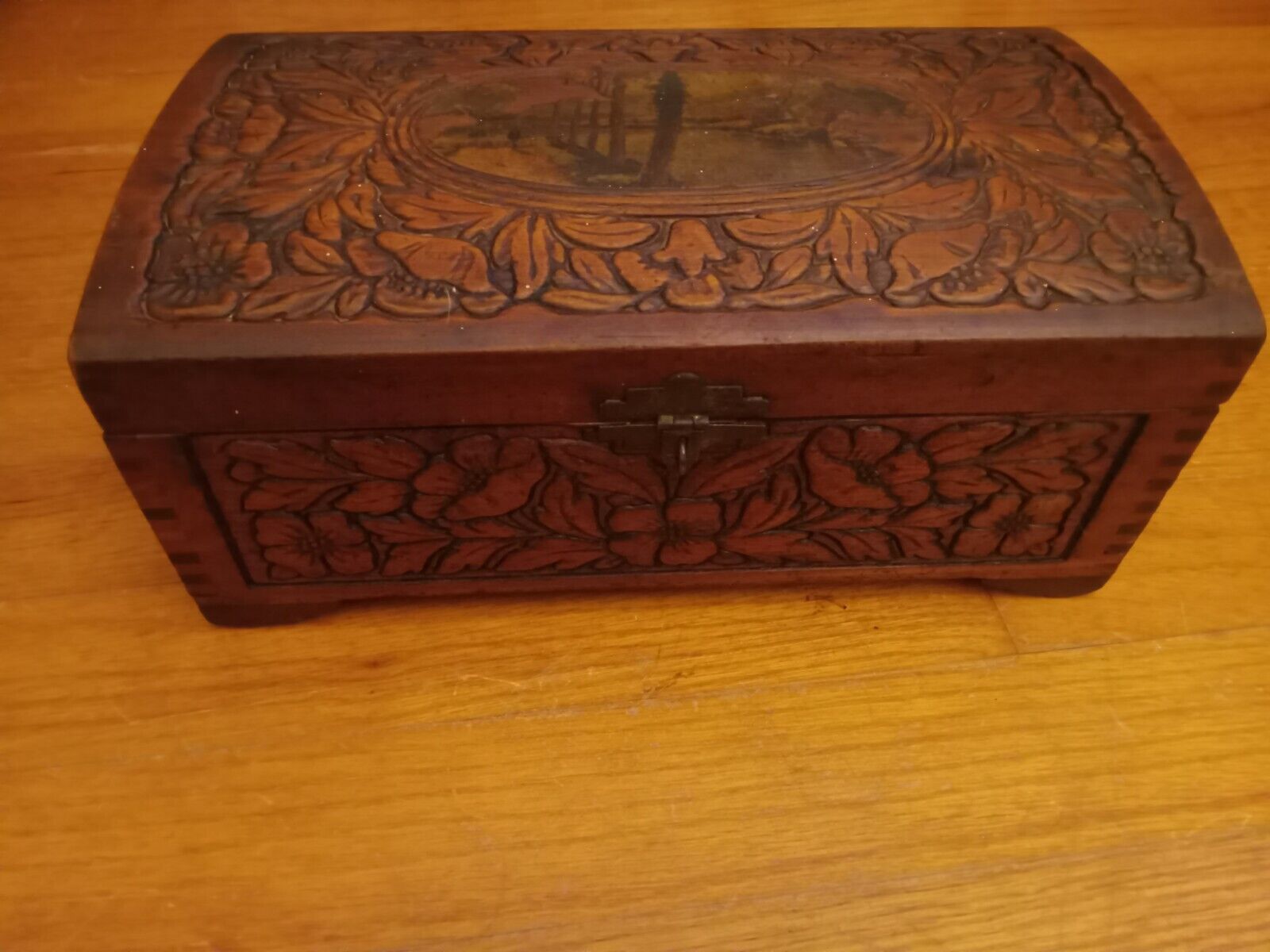 Vintage 1940\'s Hand-Carved Wooden Cedar Keepsake Footed Chest/Jewelry Box