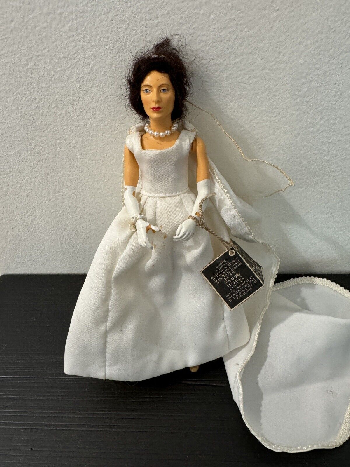 Peggy Nisbet Model of Wallis Simpson (Duchess Of Windsor) Made In England