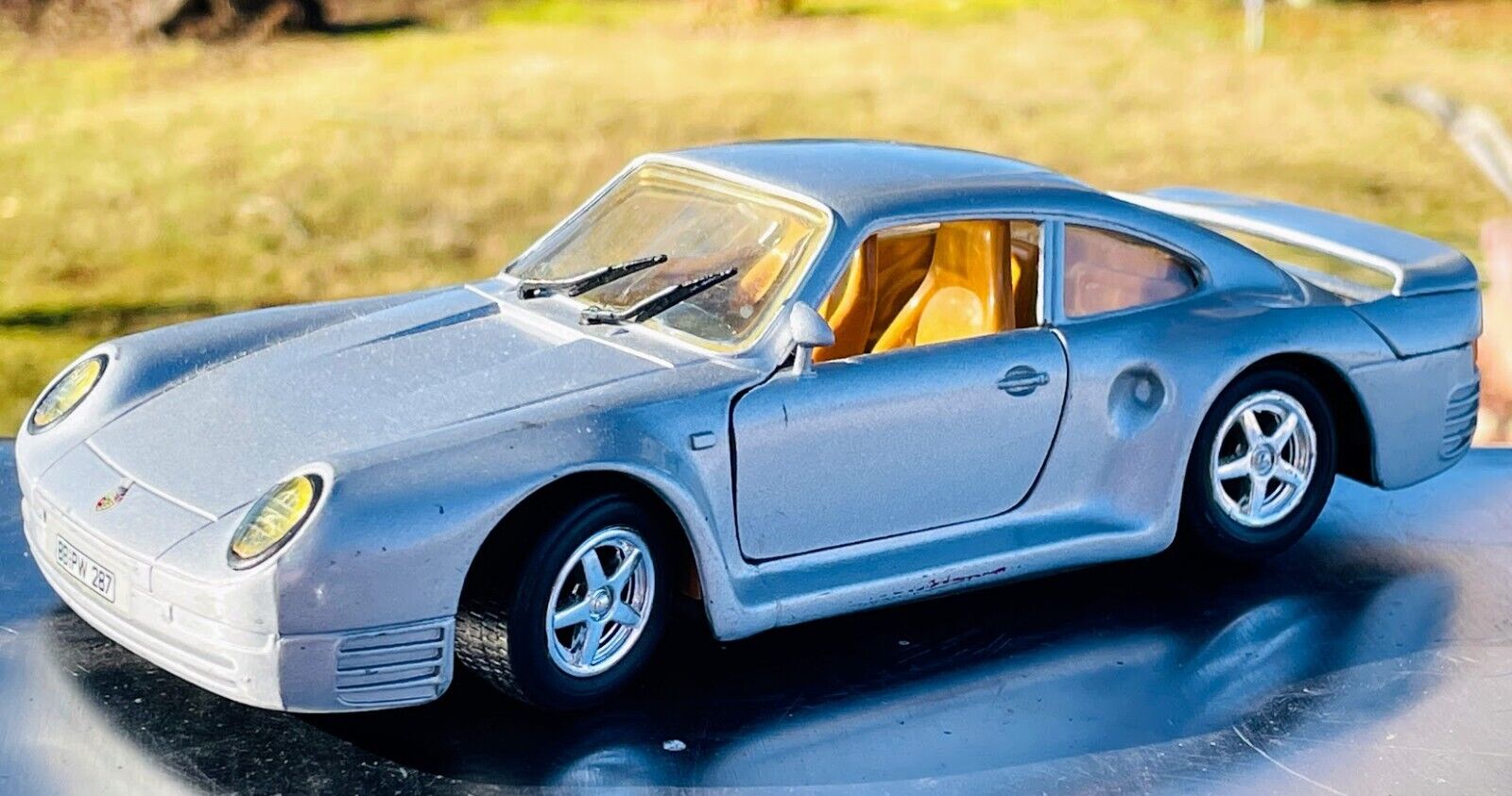 1988 Porsche 959 Silver Revell 1:24 Scale Diecast Metal Model Car