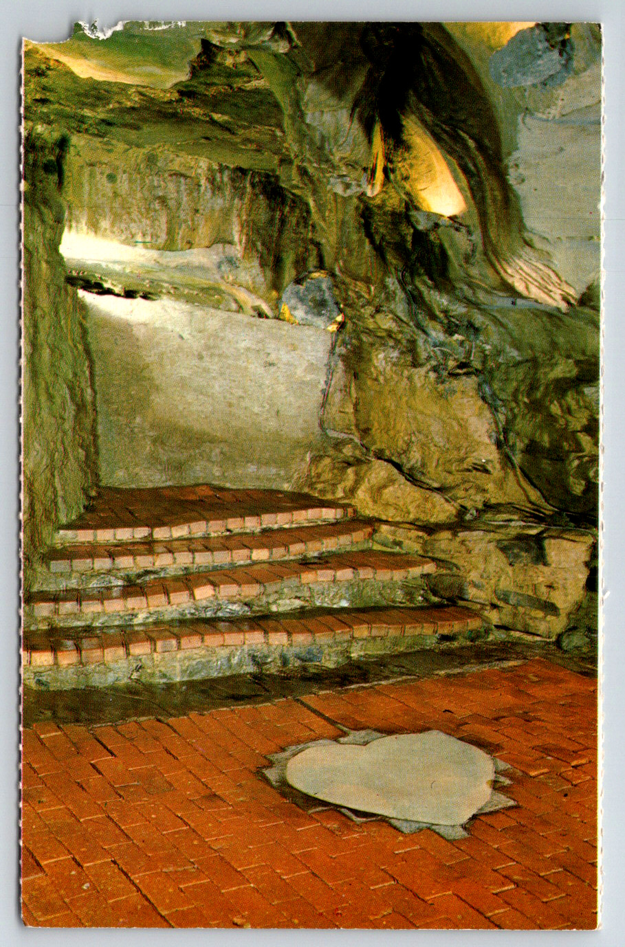 c1960s Bridal Altar Balcony Titan Temple Howes Cave New York Vintage Postcard