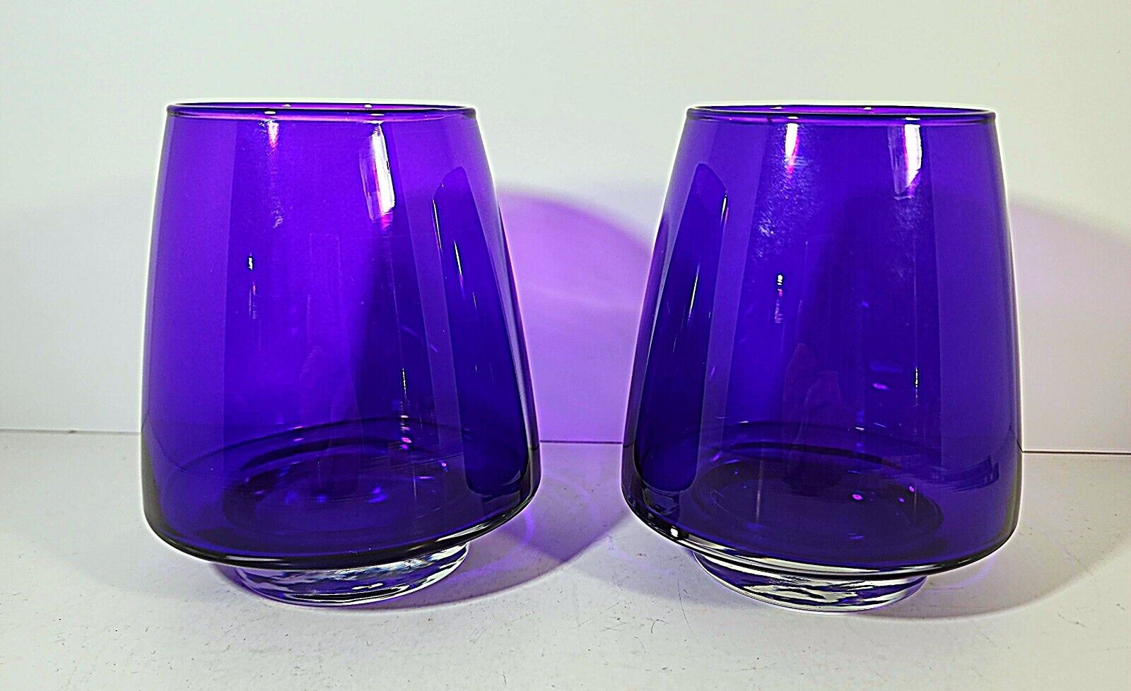 Pair (2 pcs) Purple Vases With Clear Round Base ~ 5\