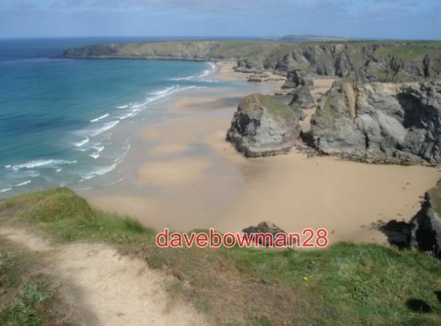 PHOTO  BEDRUTHAN STEPS LOOKING NORTH AT LOW TIDE FROM CARNEWAS POINT. 2007