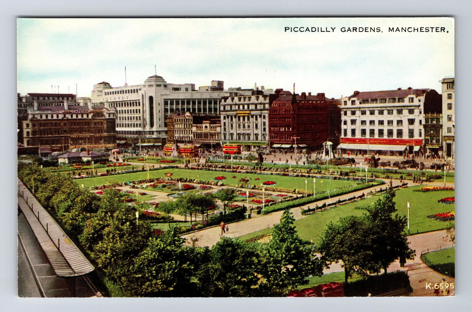 Manchester-England, Piccadilly Gardens, Fountains, Flower beds, Vintage Postcard