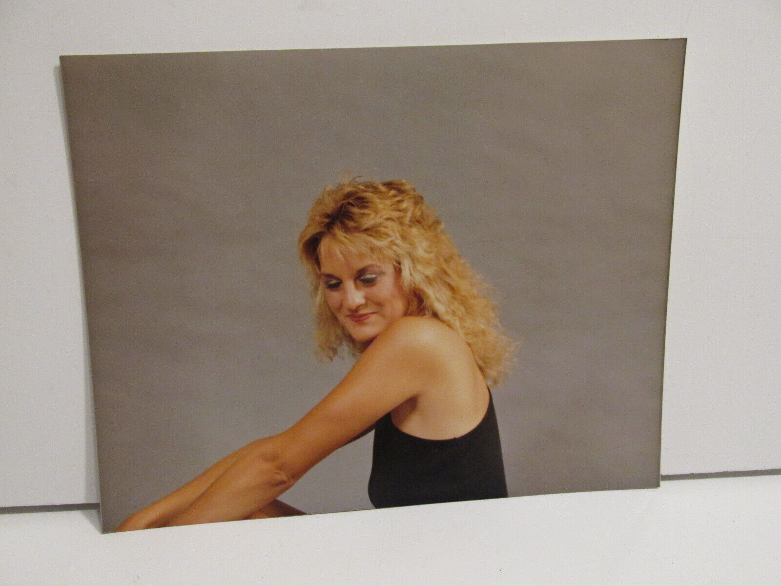 1980S VINTAGE FOUND PHOTOGRAPH COLOR ORIGINAL ART PHOTO AMATEUR MODEL WOMAN PIC