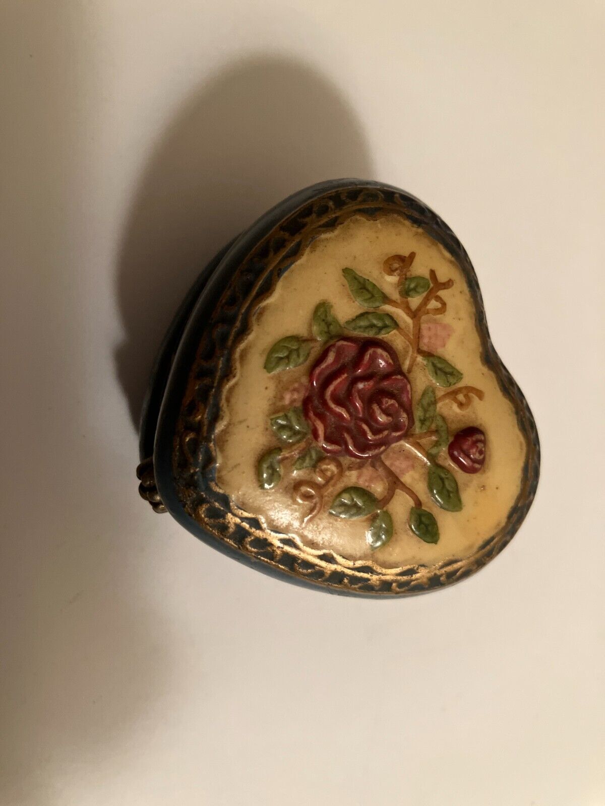 vintage estate rose trinket box