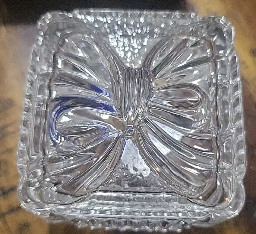 Vintage Lead Crystal Trinket Box with Bow 24% Yugoslavia Raised Bow Design 2.5\