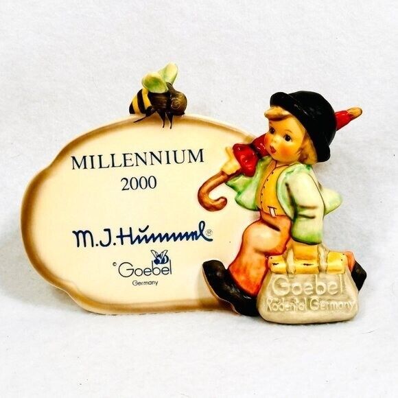 Goebel Hummel #900 Merry Wanderer Millenium Plaque w/Bee - Exclusive 1999