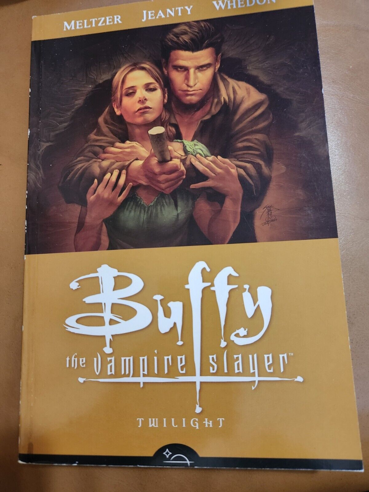 Buffy the Vampire Slayer Season 8, Volume 7: Twilight by Joss Whedon *VERY GOOD*