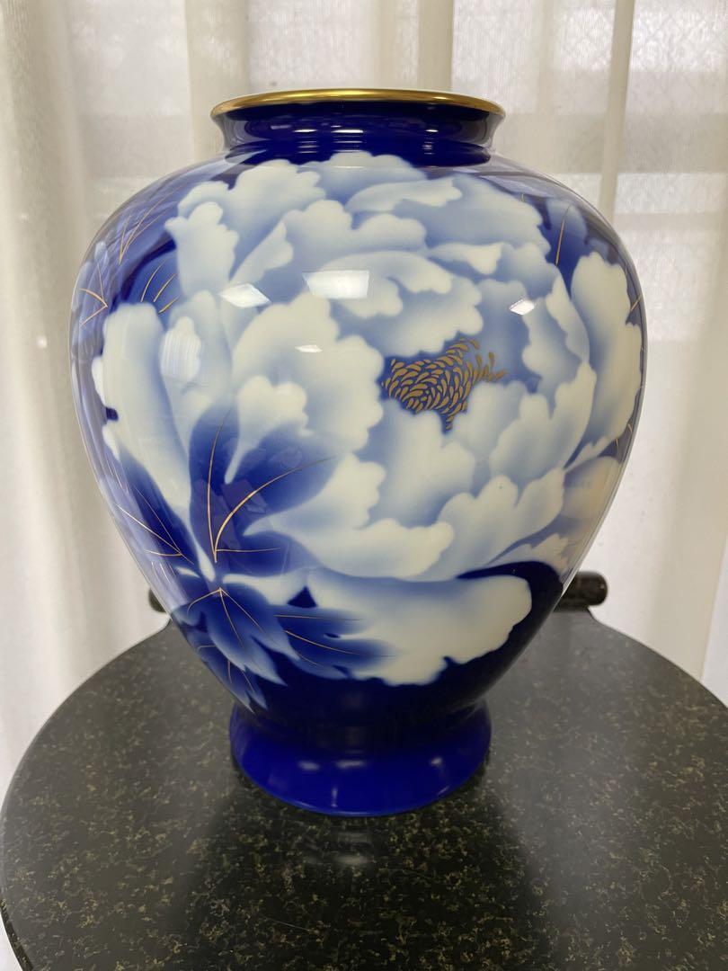 Arita Ware Fukagawa Seiji  Ruri Peony Fno. 9 Flower Vase