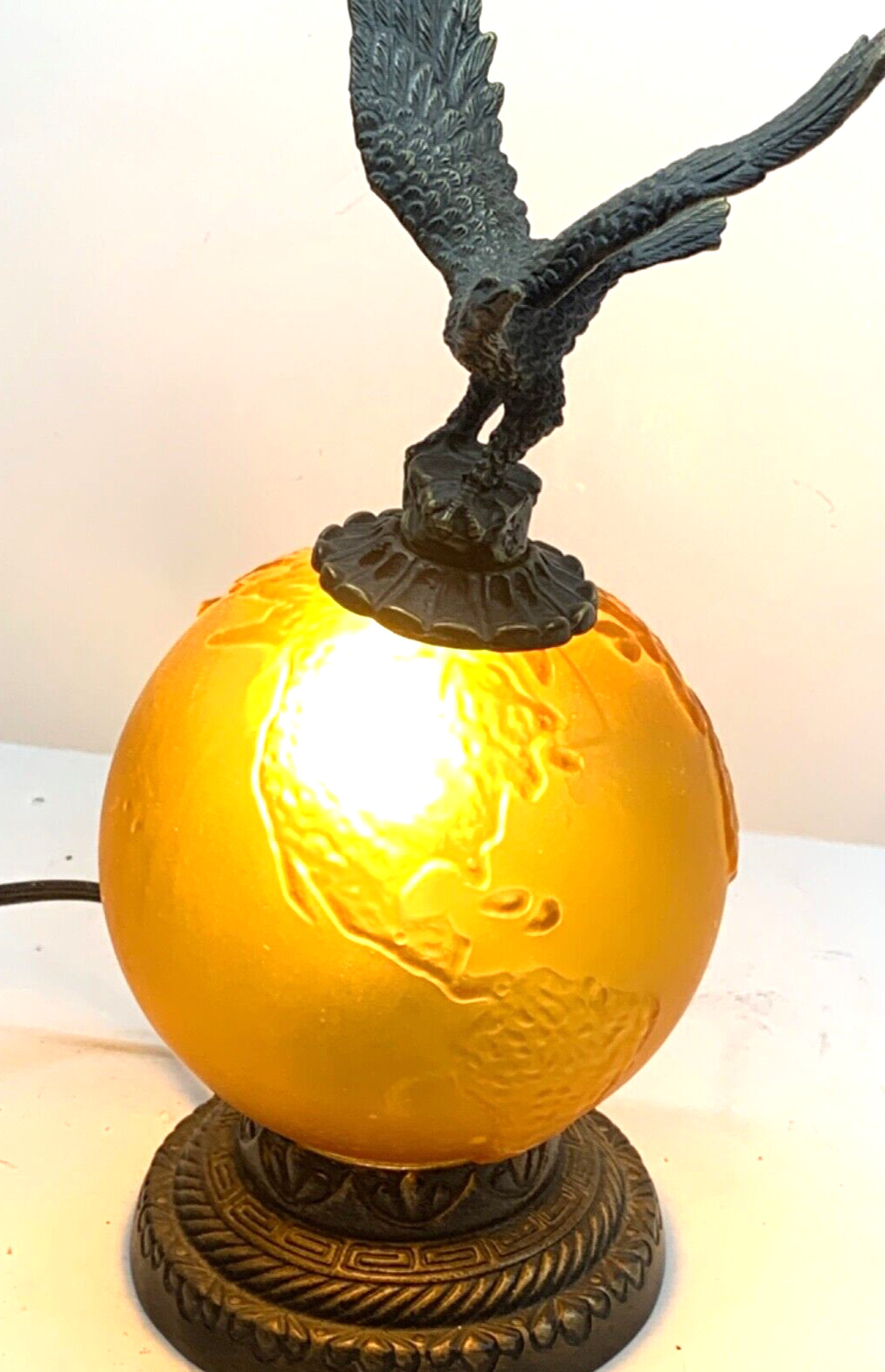 Vintage  1970\'s Bronze Eagle Table Lamp Round Amber Glass Working.