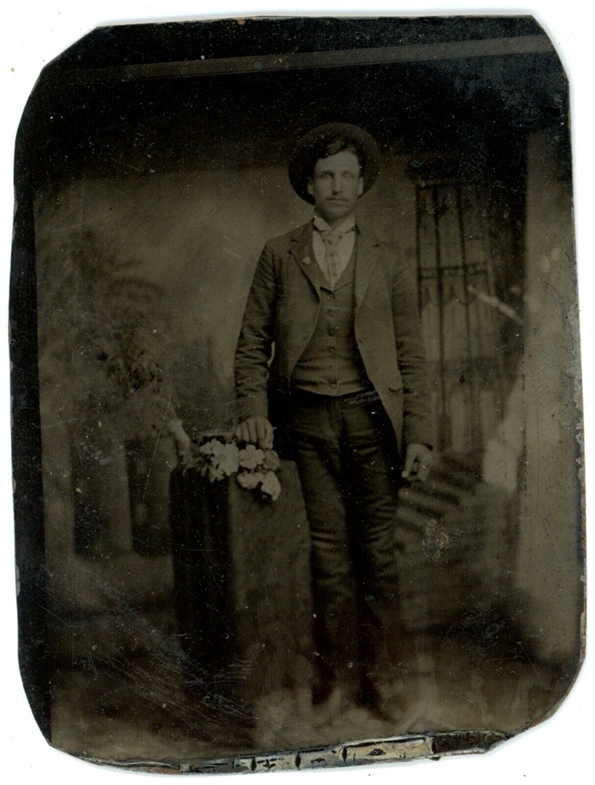CIRCA 1860\'S 2.5X3.38 1/6 Plate TINTYPE Handsome Man Mustache in Suit & Hat