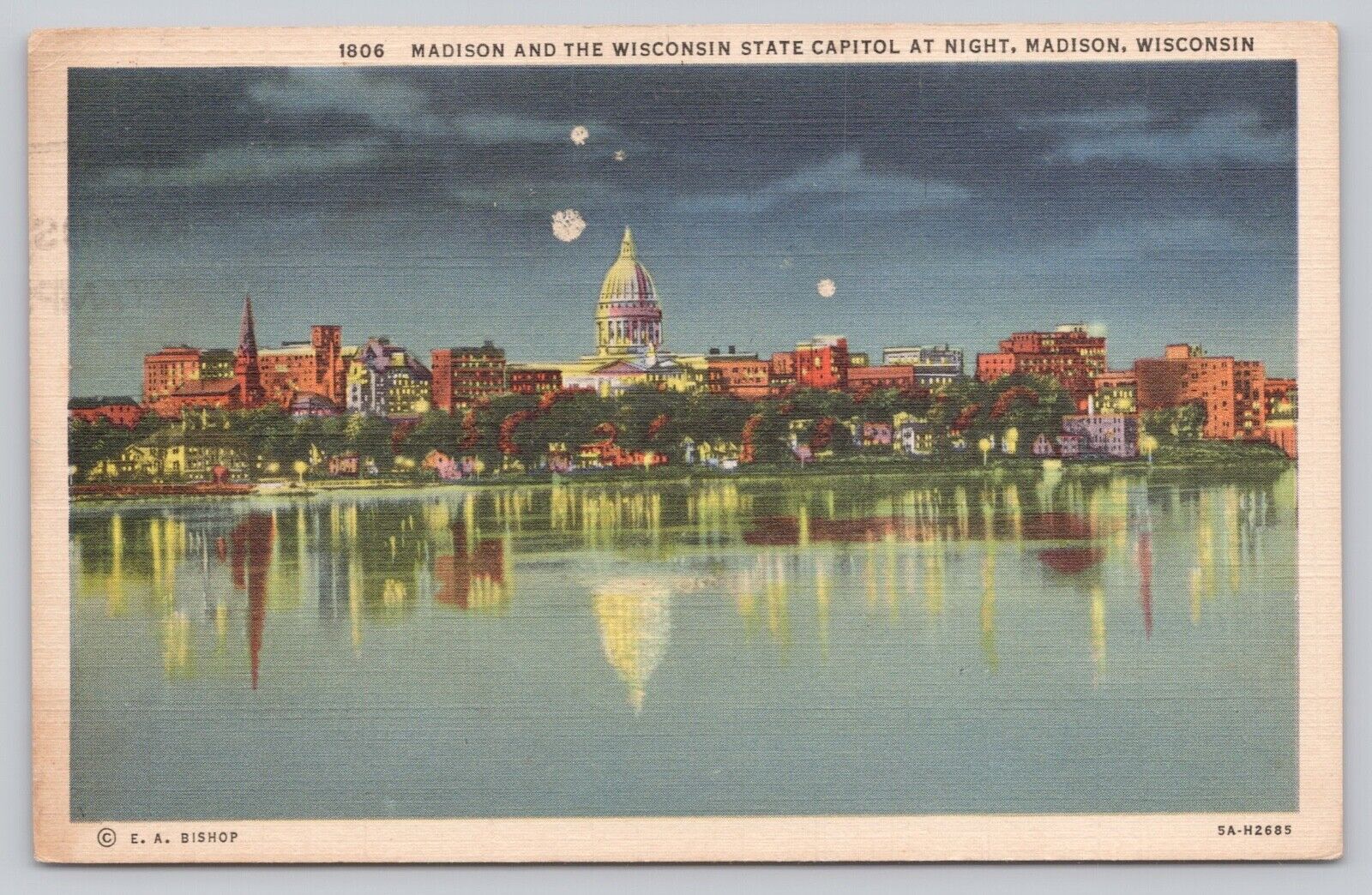Madison WI-Wisconsin, Wisconsin State Capitol At Night c1943 Vintage Postcard A6