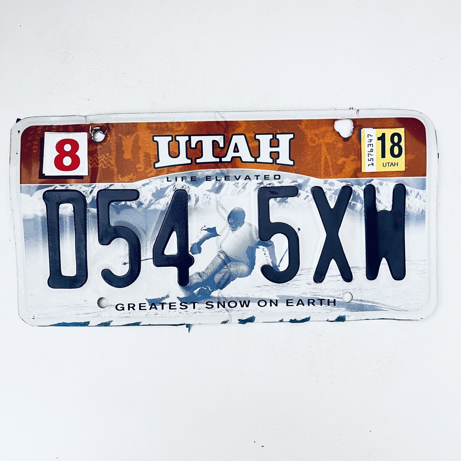 2018 United States Utah Greatest Snow On Earth Passenger License Plate D54 5XW