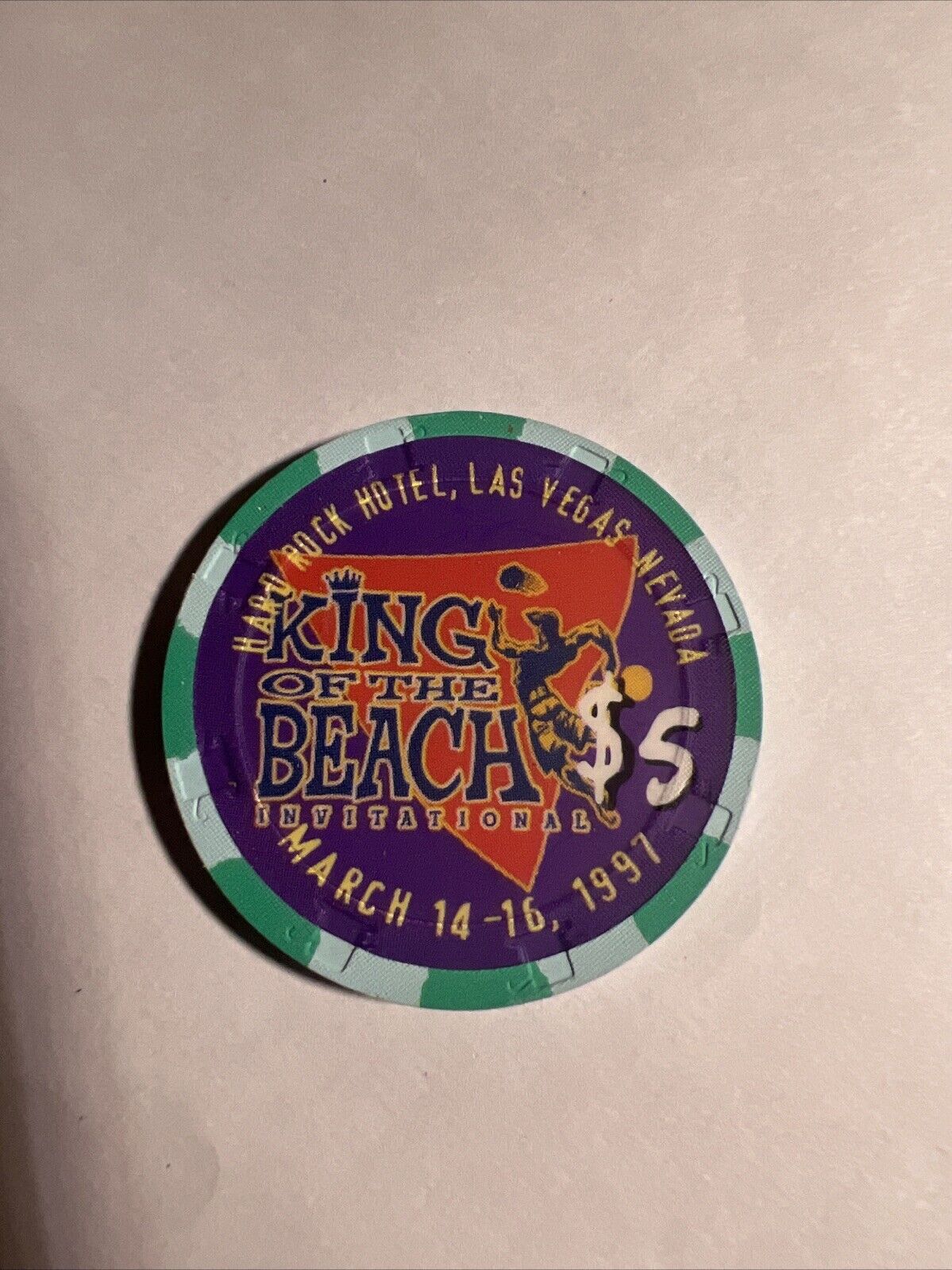 HARD ROCK HOTEL & CASINO $5 gaming chip LV - King of the Beach 1997
