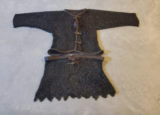 Chainmail Shirt with skirt Champion Chainmail 9 mm-Flat Ring Riveted With Solid