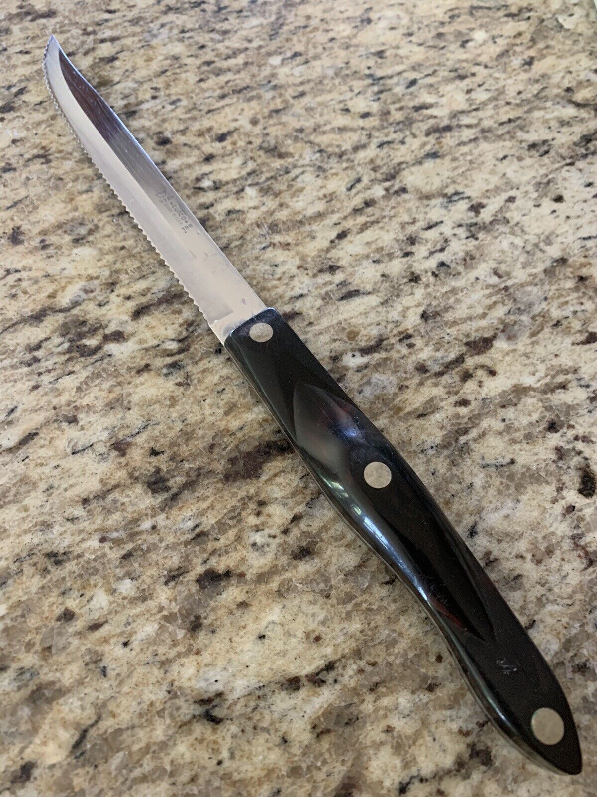 Cutco DD 1729 Serrated Carving  Knife  Black Handle  Sharp Excellent Condition