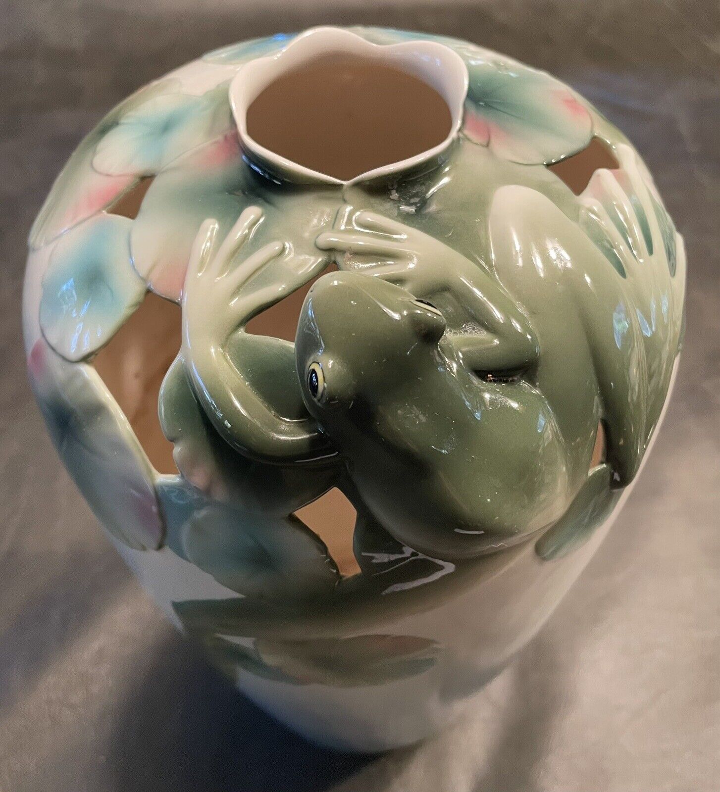 Vintage Franz Collection Climbing Frog Lily Pads Porcelain Vase FZ00063