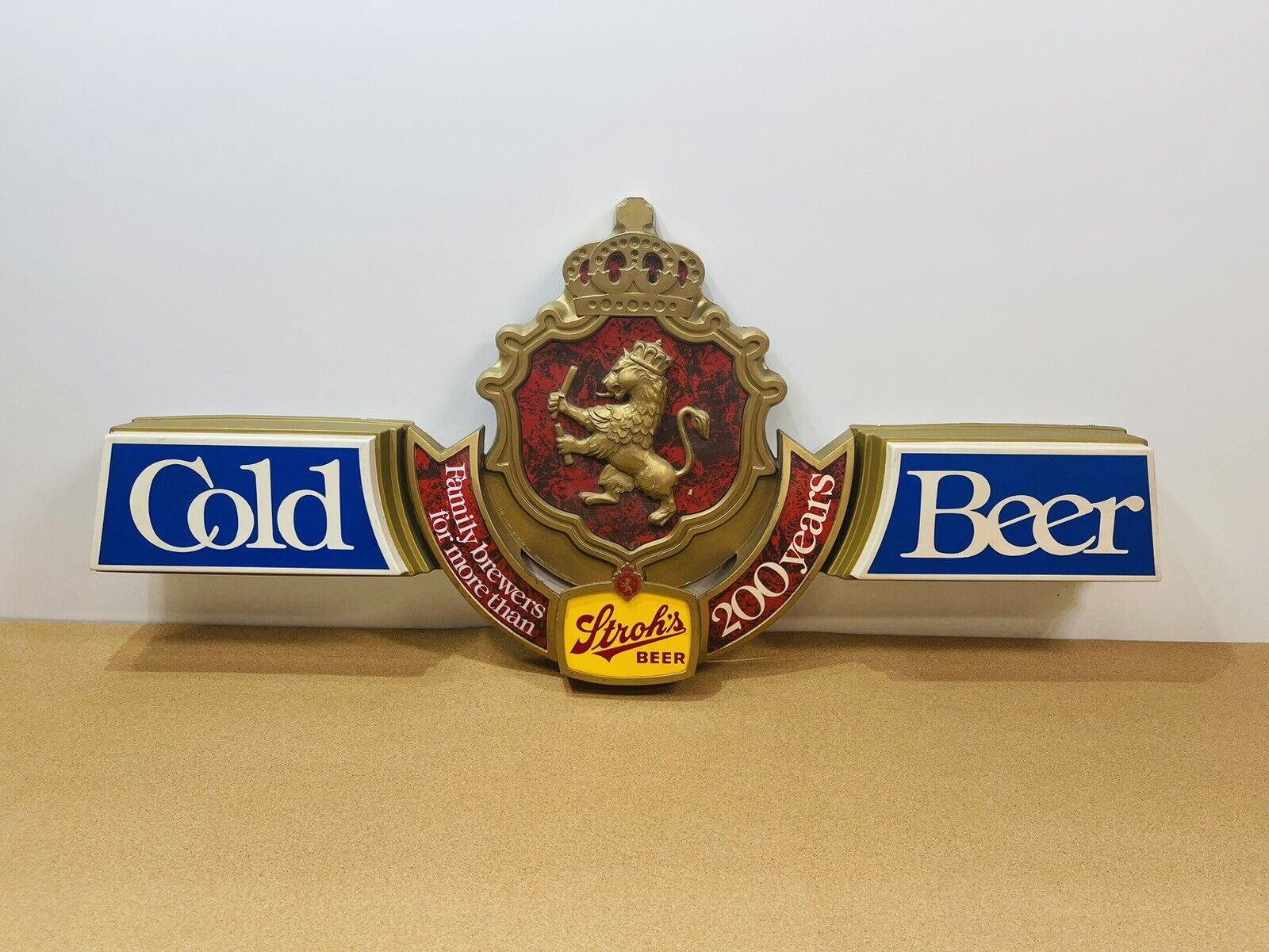 Rare Vintage Stroh's Beer Lions Crest Logo Lighted Sign No Light 39” X 17” Read