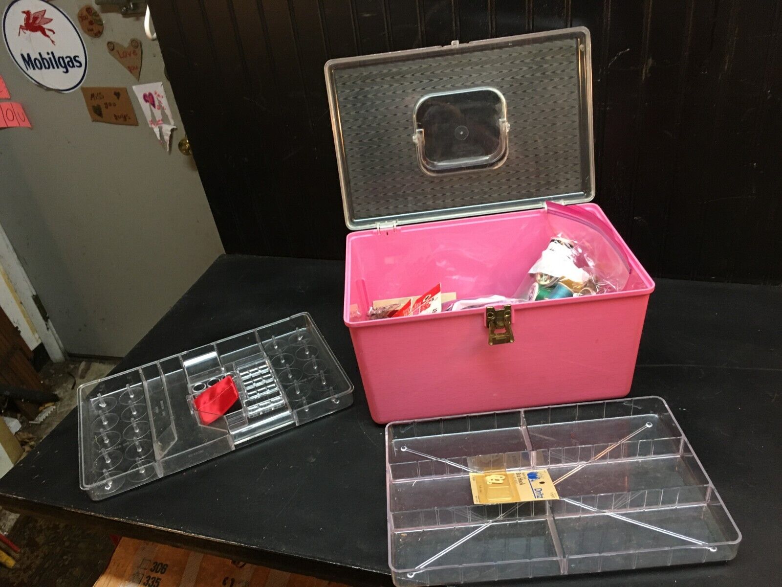 Vintage Wilson Wil Hold Sewing Box Pink Plastic With Tray Thread Spools extras.