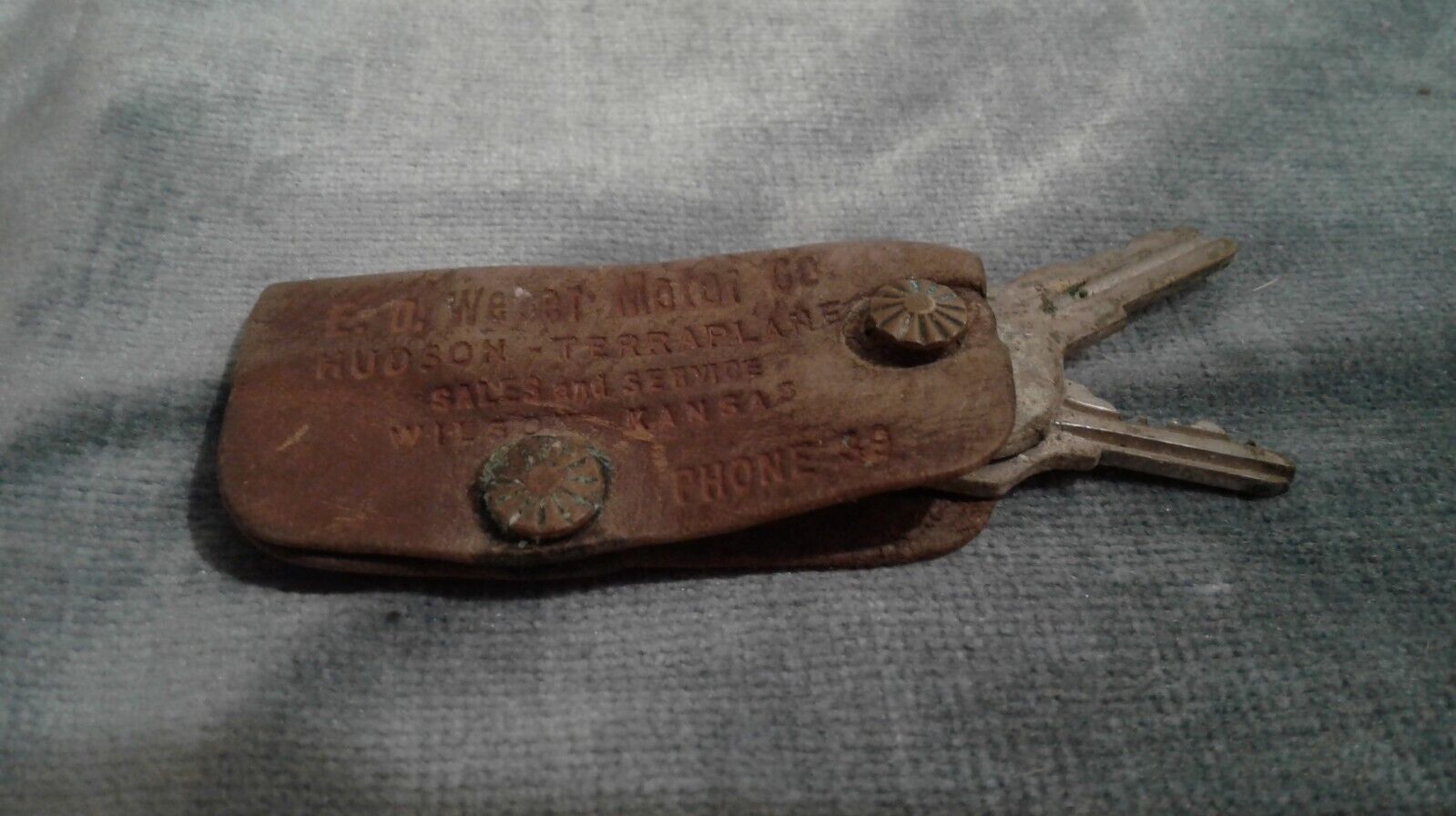 Vintage E. O. Webber Motor Co. Wilson Kansas Leather Key Holder And Keys