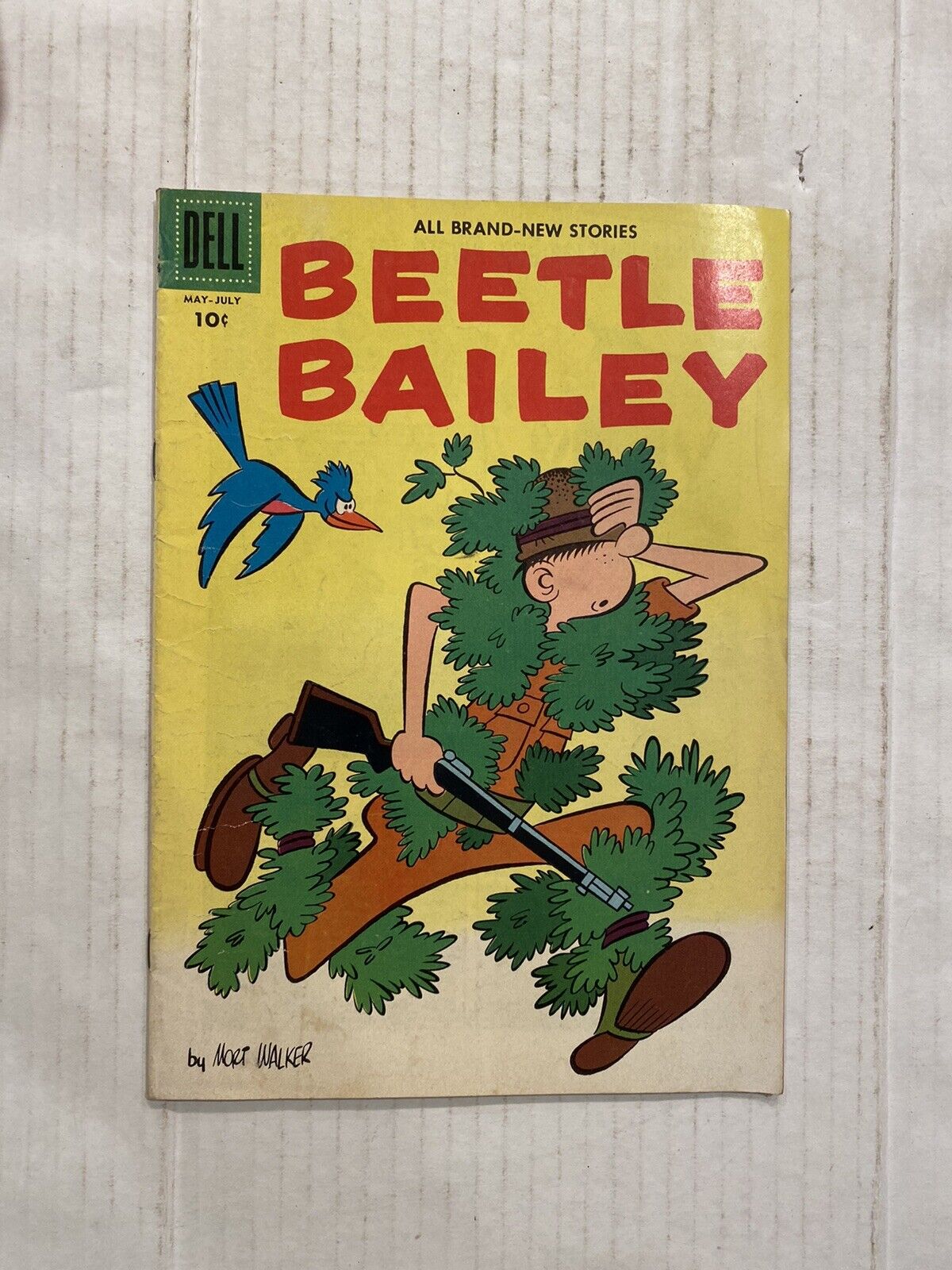 COMIC DELL VINTAGE BEETLE BAILEY #6 FROM 1956 (D)