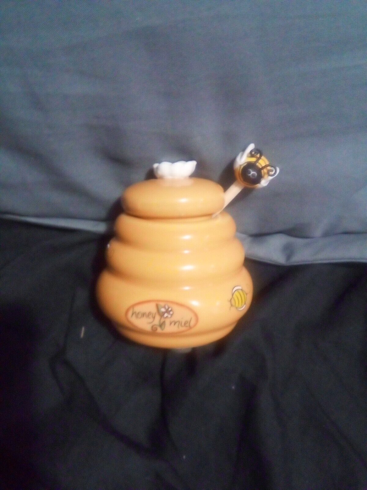 Honey Miel ( French) Ceramic Beehive Jar Pot w Wood Bumble Bee Dipper 3