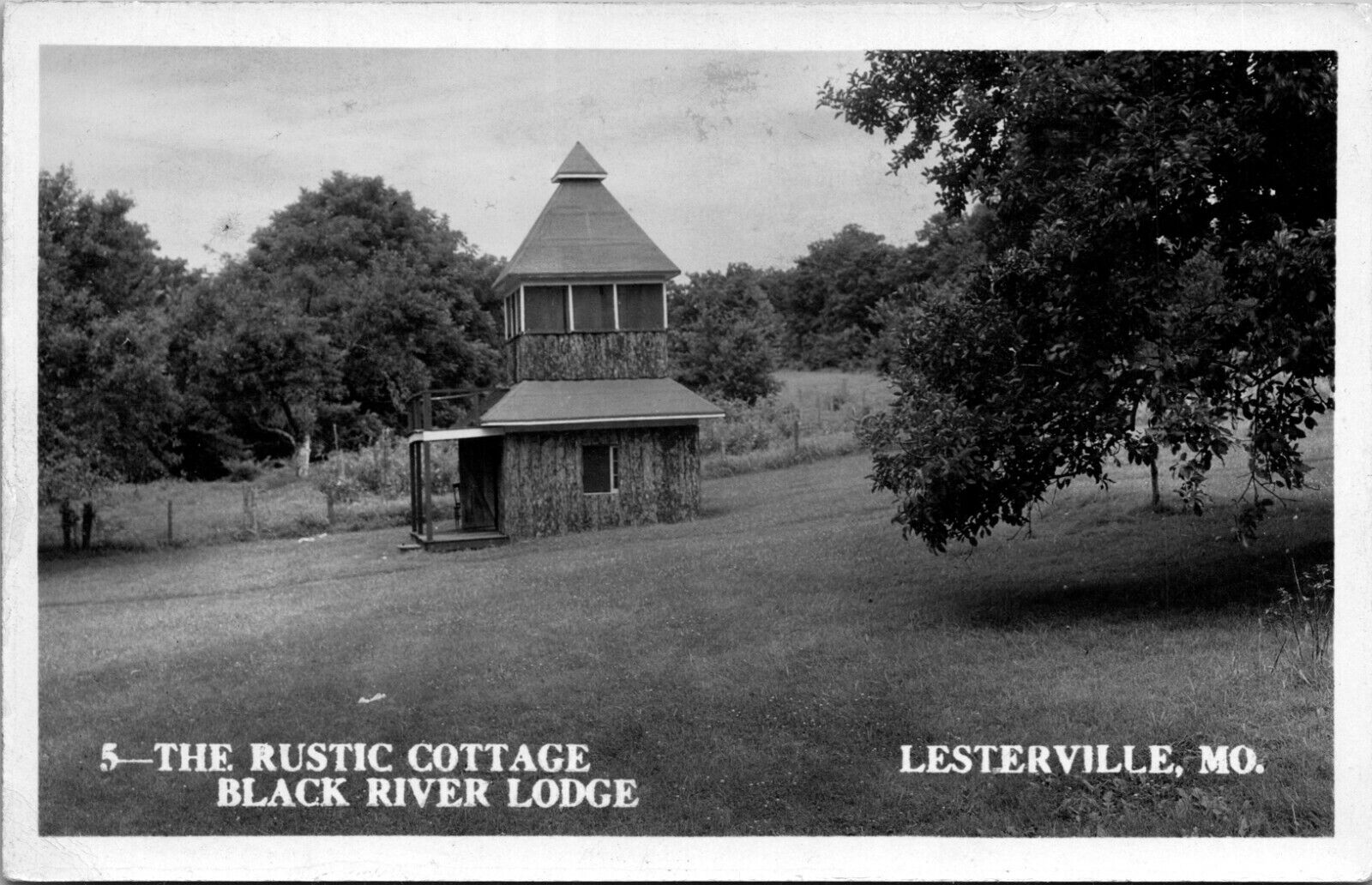 RPPC The Rustic Cottage BLACK RIVER LODGE real photo postcard LESTERVILLE MO 