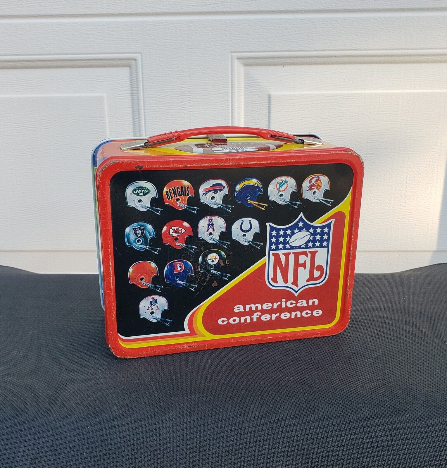 Vintage 1976 NFL Football Lunchbox 
