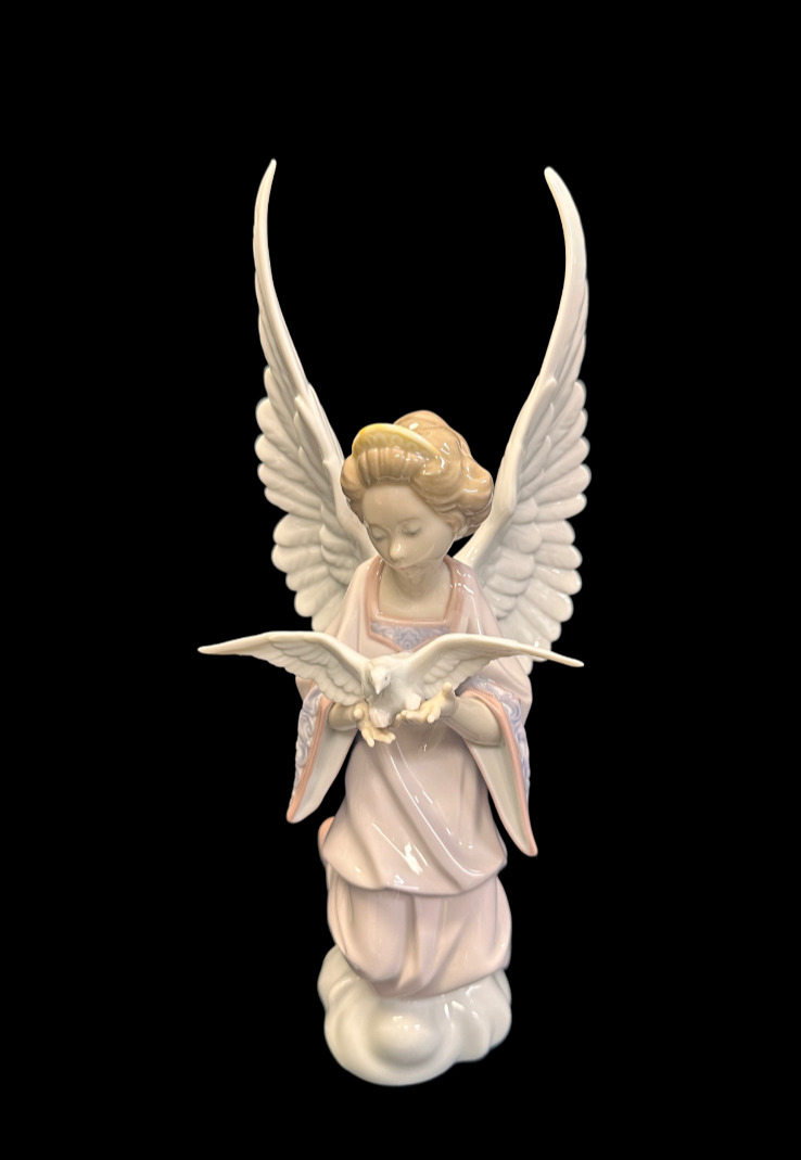 LLADRO Glossy Angel Of Peace #6131 - Mint In Original Box - Issued 1994