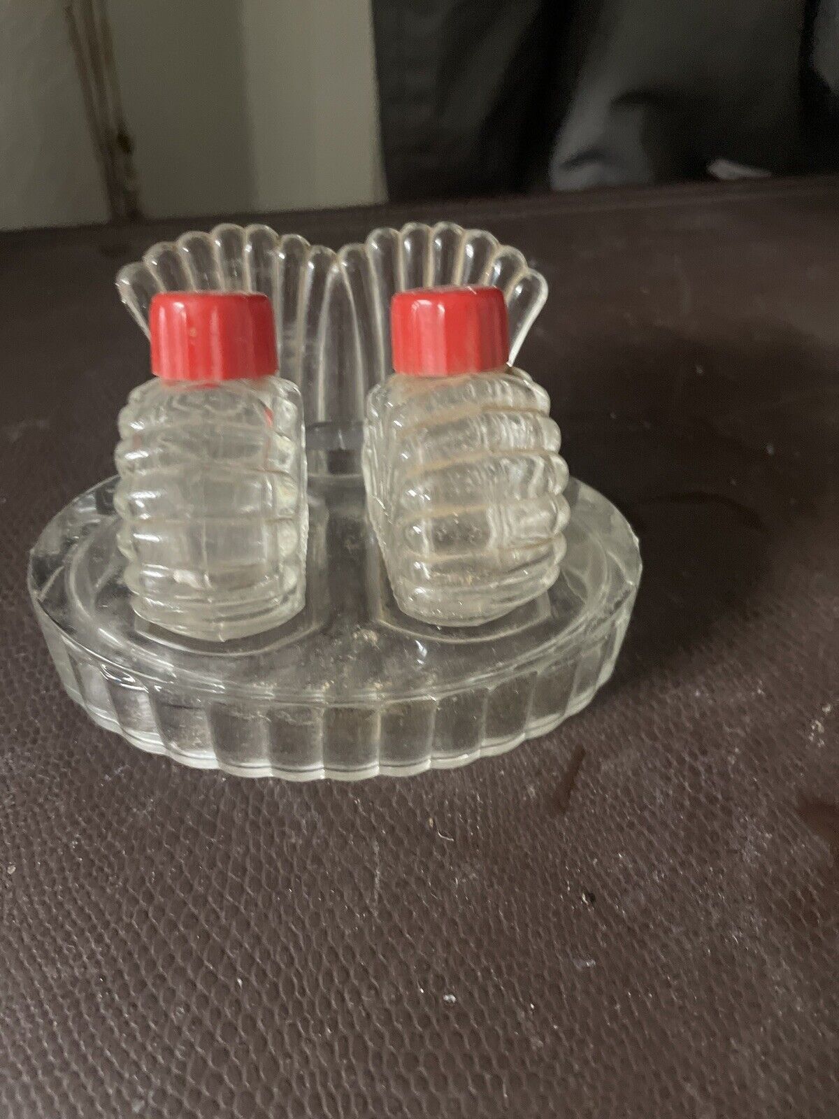 1 Vintage Art Deco Clear Glass Clam Shell Salt and Pepper Shakers Red Top