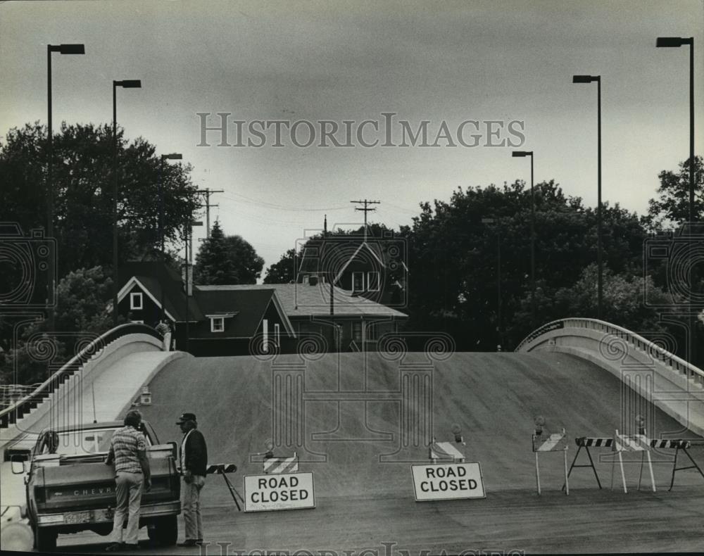 1981 Press Photo The Wauwatosa Bridge in Wisconsin - mja28352