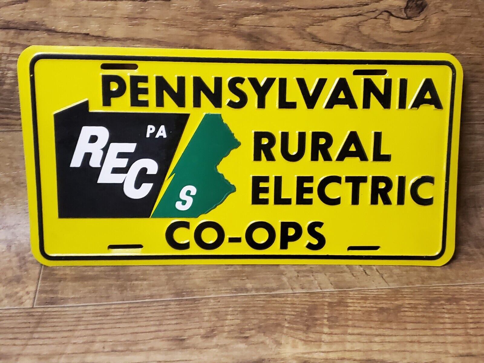 Vintage Pennsylvania RURAL ELECTRIC CO-OP Advertising Metal LICENSE PLATE