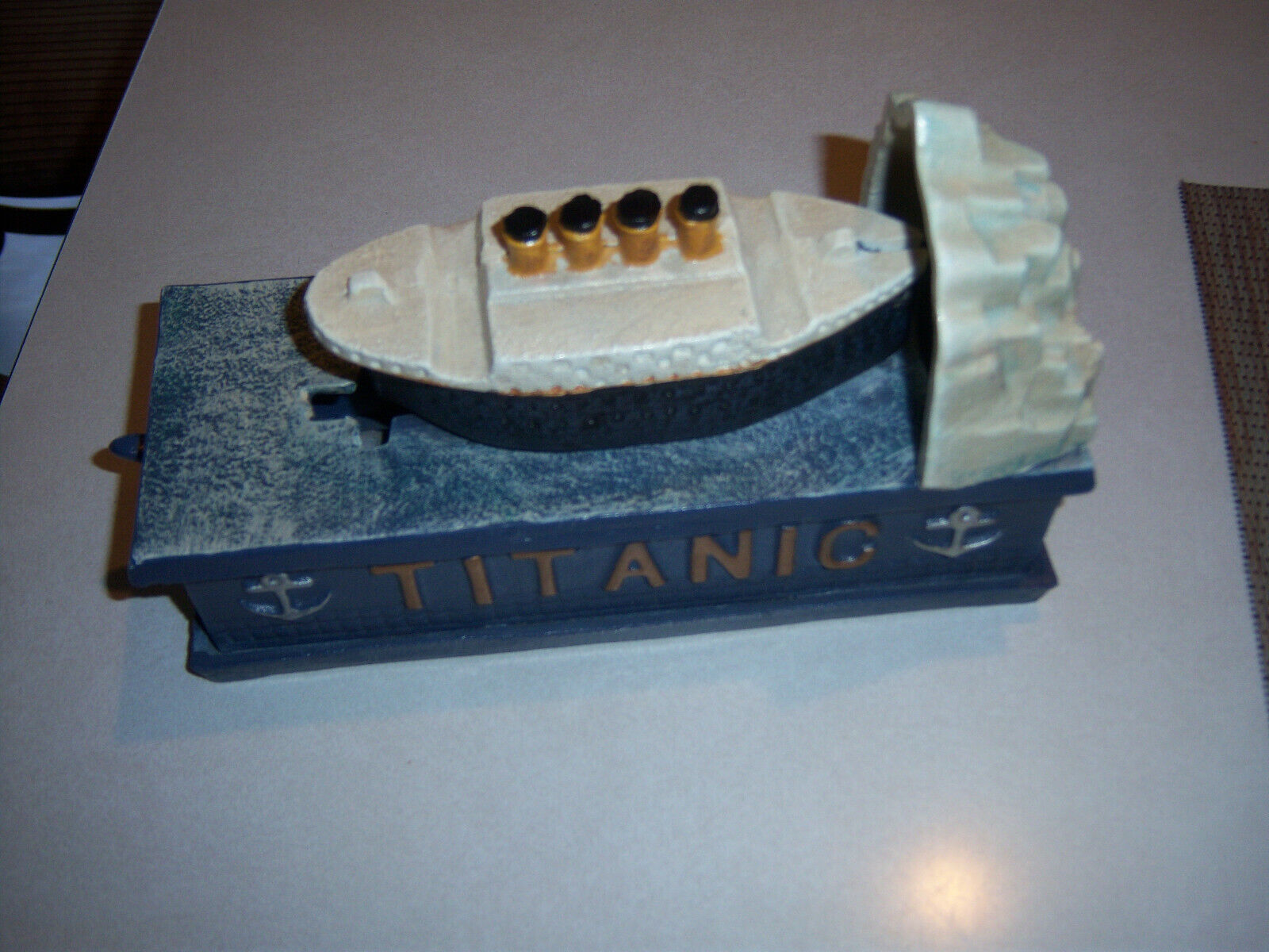 HTF NEAT COLLECTOR\'S Metal TITANIC CAST IRON Toy Bank Piggy Bank Coin Bank 