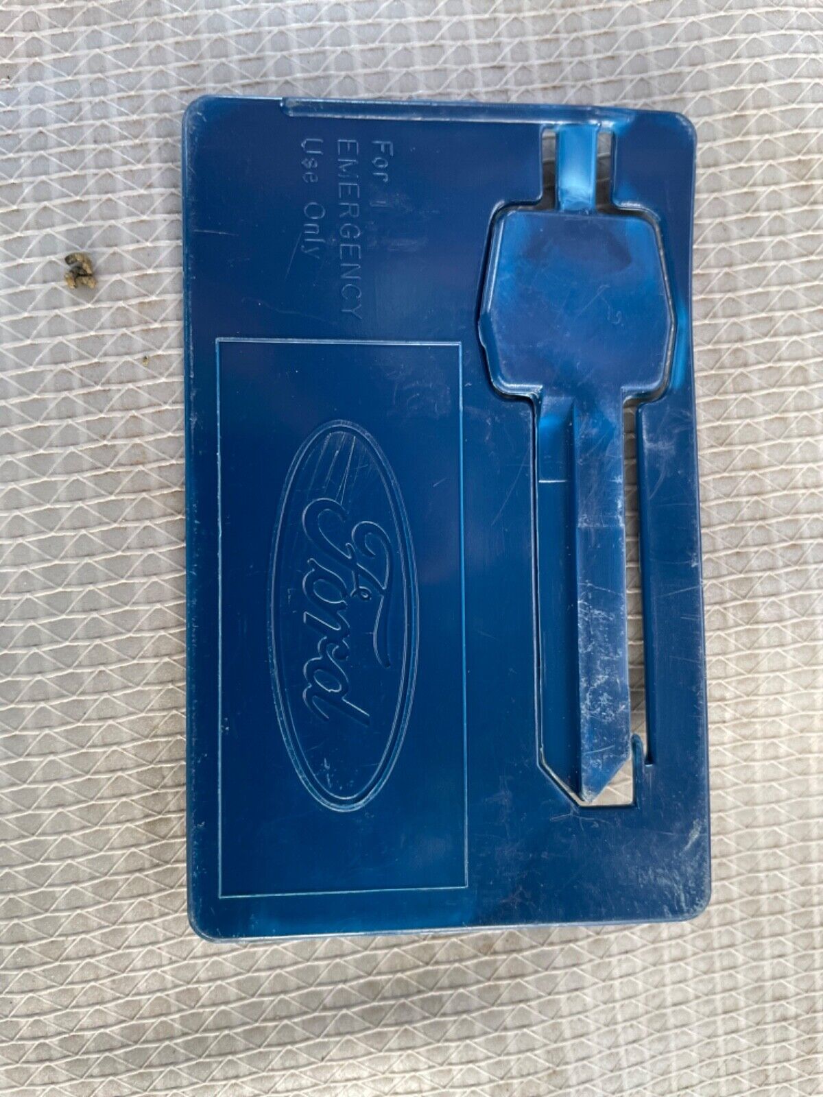 Vintage Ford Plastic Emergency Wallet Key 8005-X Cut Key plastic Key Original