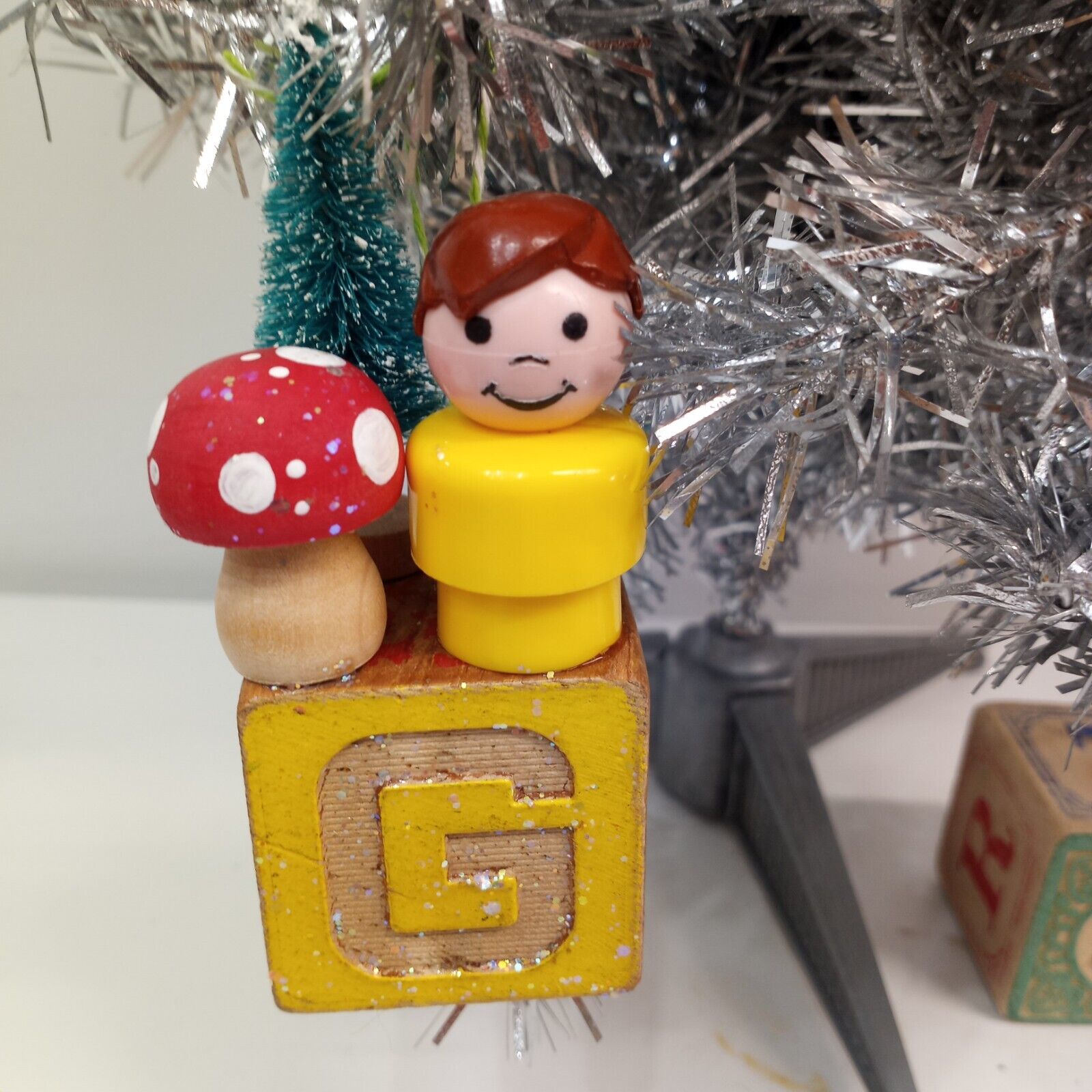 Vintage building block  Fisher Price Little People Christmas Ornament Letter G