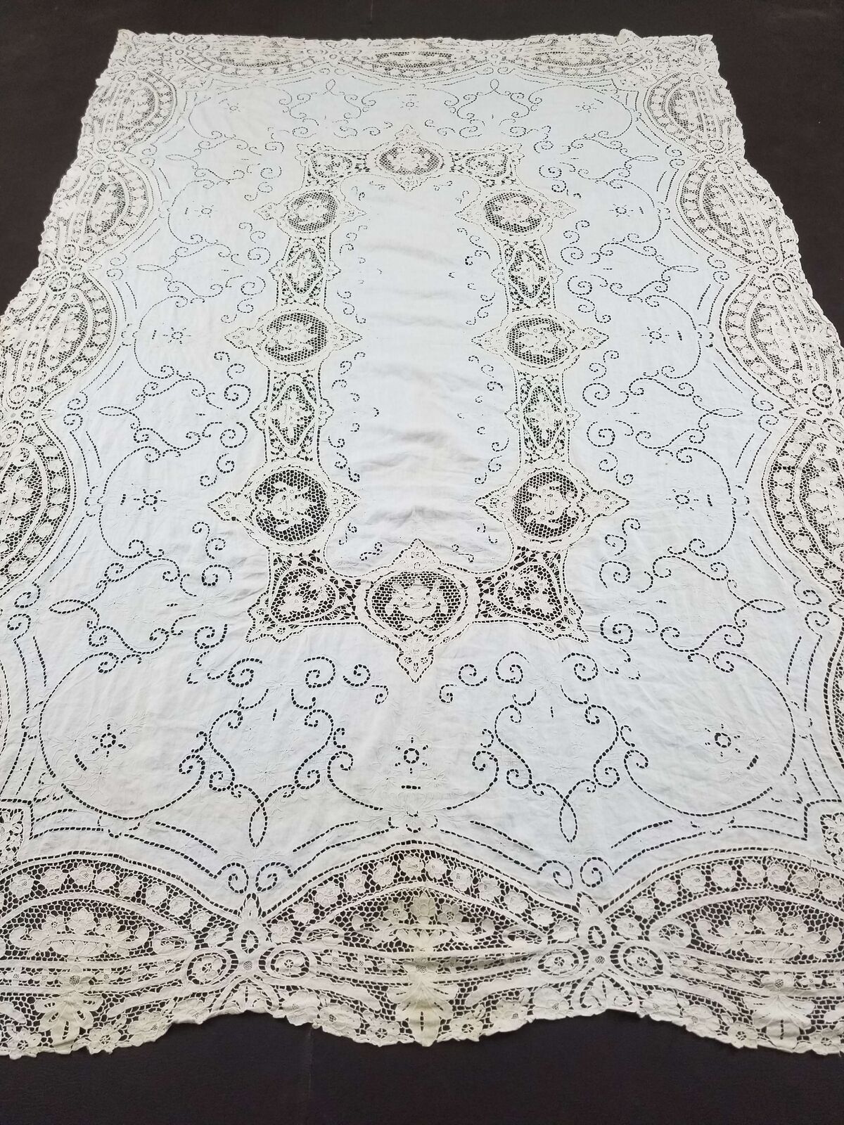 Vintage hand made mixed lace tablecloth 250x164cm